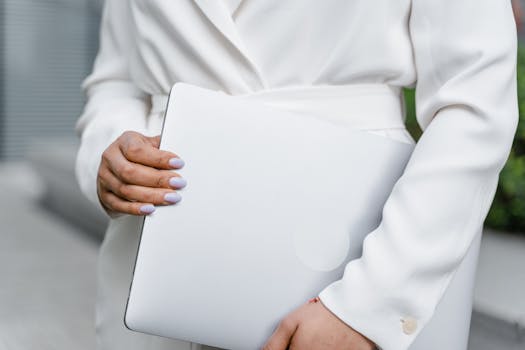 Unpacking the True Price Tag: Beyond the Hype of Quantum Computing Cost